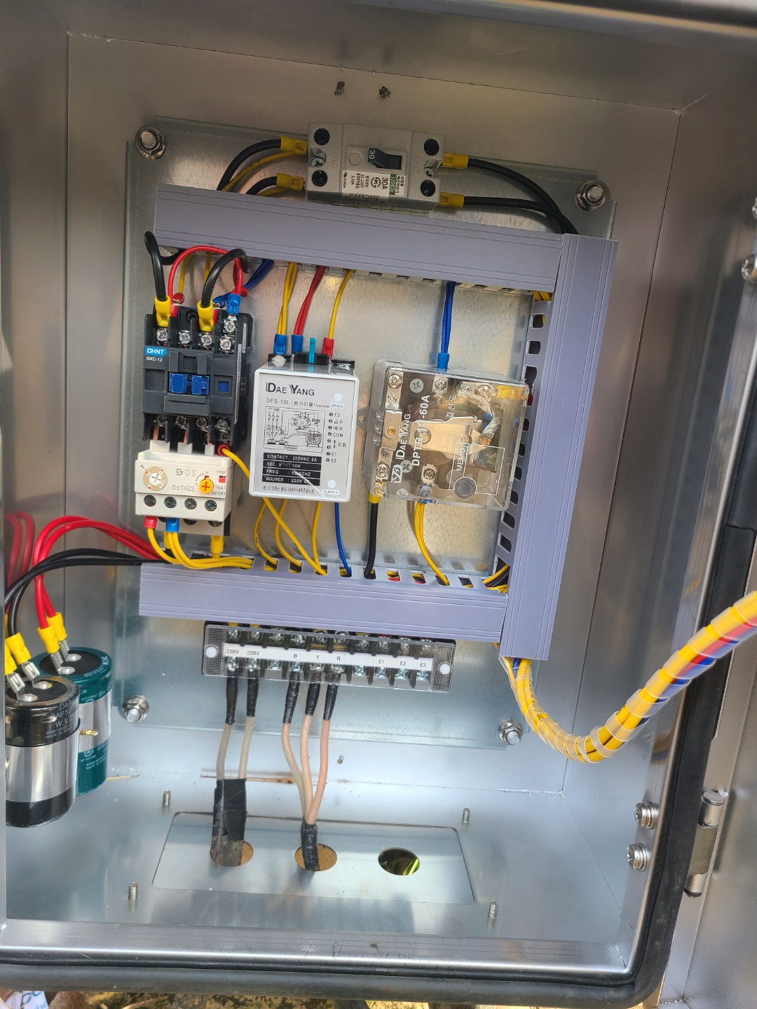 1948697120_Az70HYqJ_569e230bfafcc2bd56612d14c21ea2d4cb3d3c24.jpg 이미지크게보기