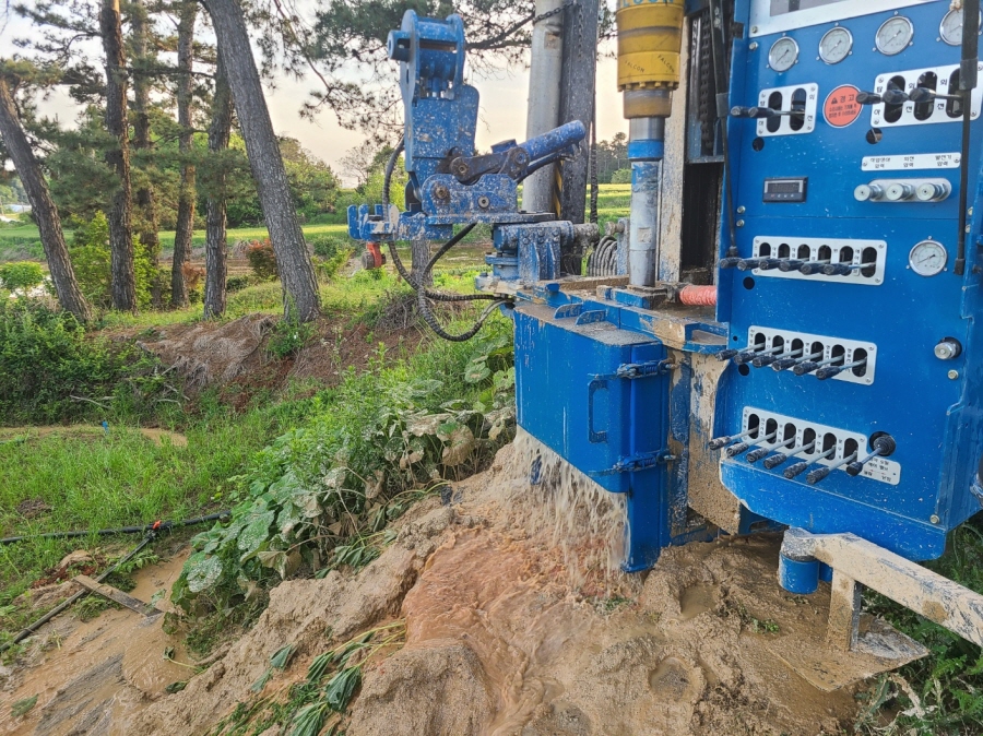 1948697120_CVdT81cP_c1afea4e02d91df80f35ca38968dd2e6fce90313.jpg 이미지크게보기