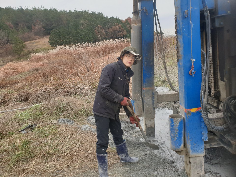 3034632970_blPW8axJ_d070470c03f0c6fbd5f6dad7c1c3a4be77448585.jpg 이미지크게보기