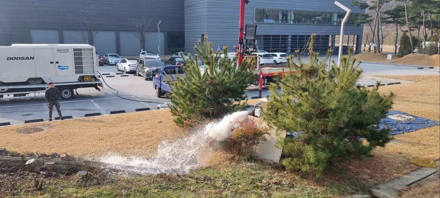 3695294320_CoMtYByz_9af7dd234f7ba2c9f9d33d961c62ac6bb161cabe.jpg 이미지크게보기